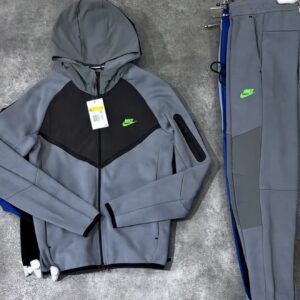 CONJUNTO – NK Tech Fleece